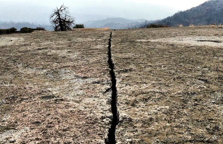 Fissure in rock